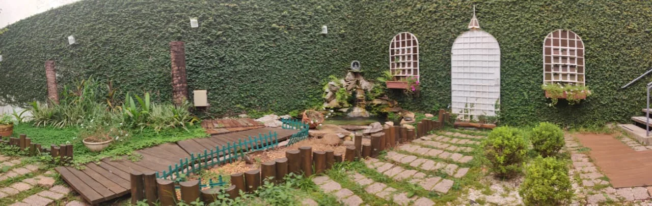 Jardim interno da Ergon Saúde Integral