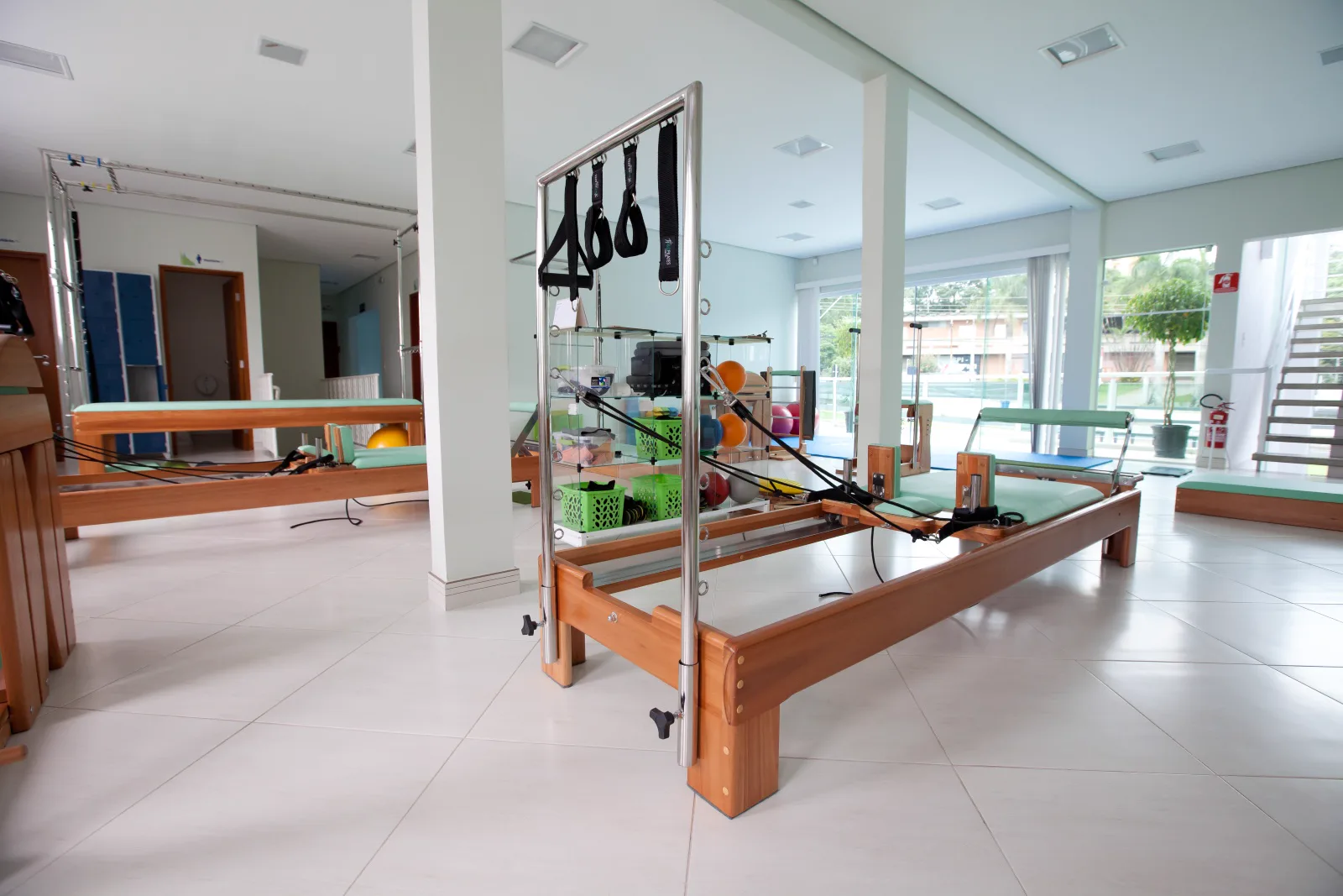 Reformer e cadillac do estúdio de pilates da Ergon Saúde, em Sorocaba, onde acontece o pilates para gestantes