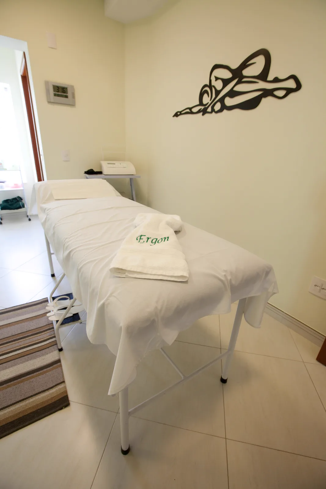 Sala de massagem da Ergon Saúde em Sorocaba, onde é feita a massagem modeladora